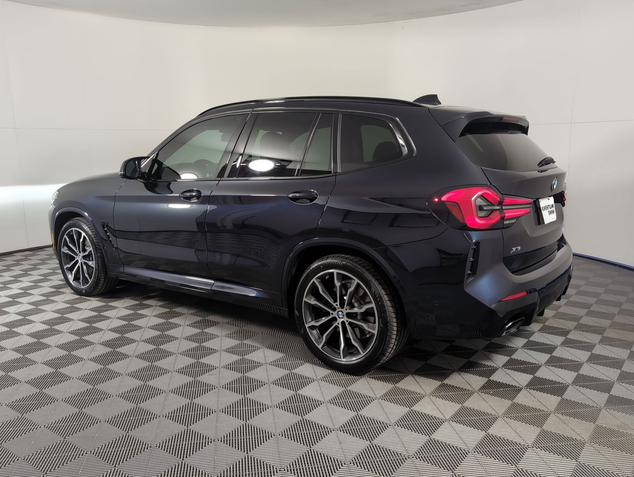 Certified 2024 BMW X3 M40i w/ Premium Package image 3