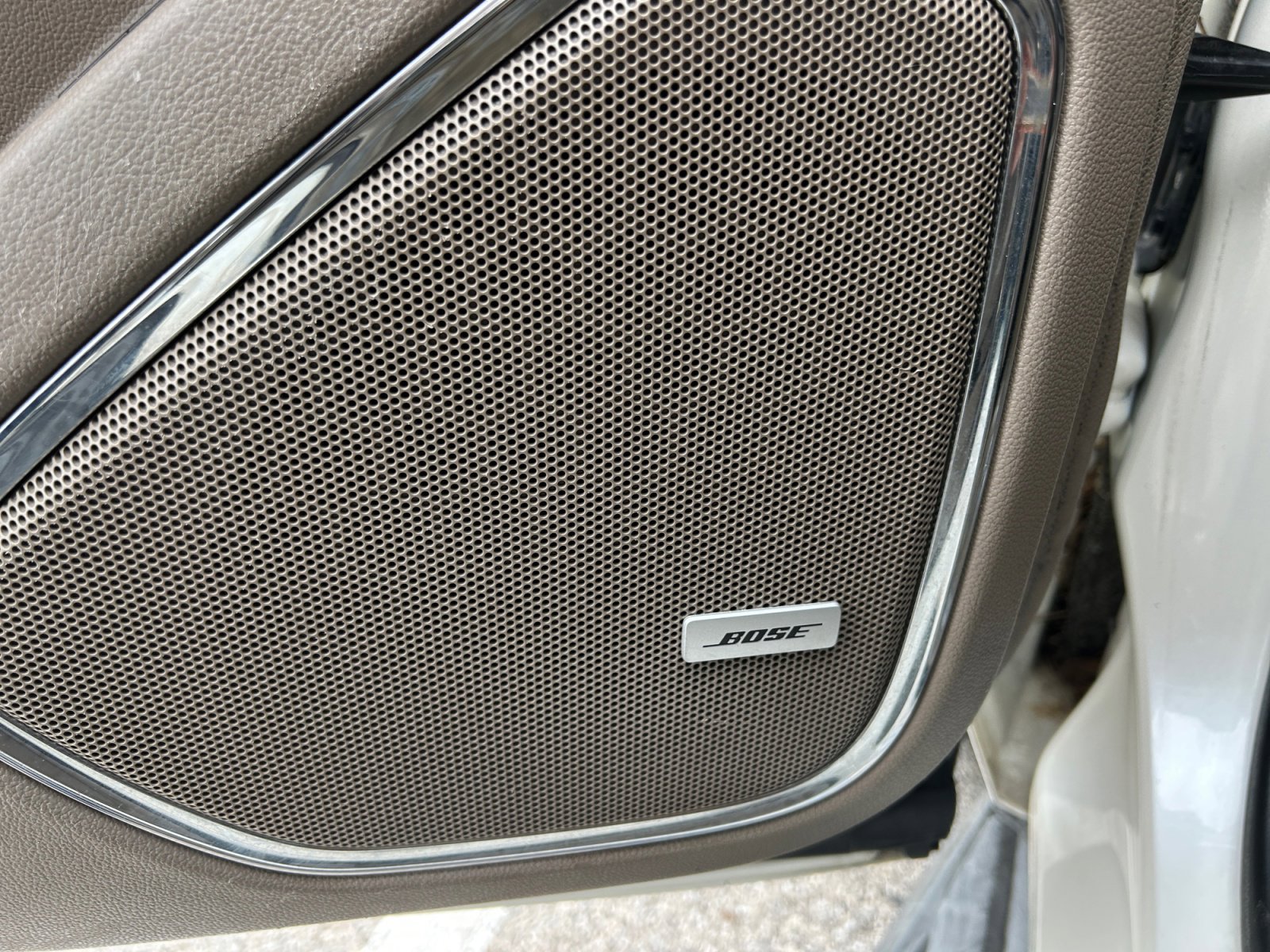 Used 2015 Chevrolet Tahoe LT w/ Luxury Package RWD image 15