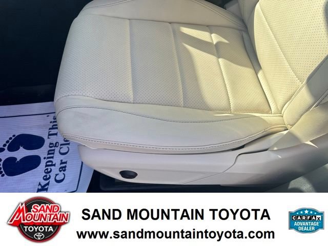 Used 2025 Mercedes-Benz GLE 350 4MATIC image 15
