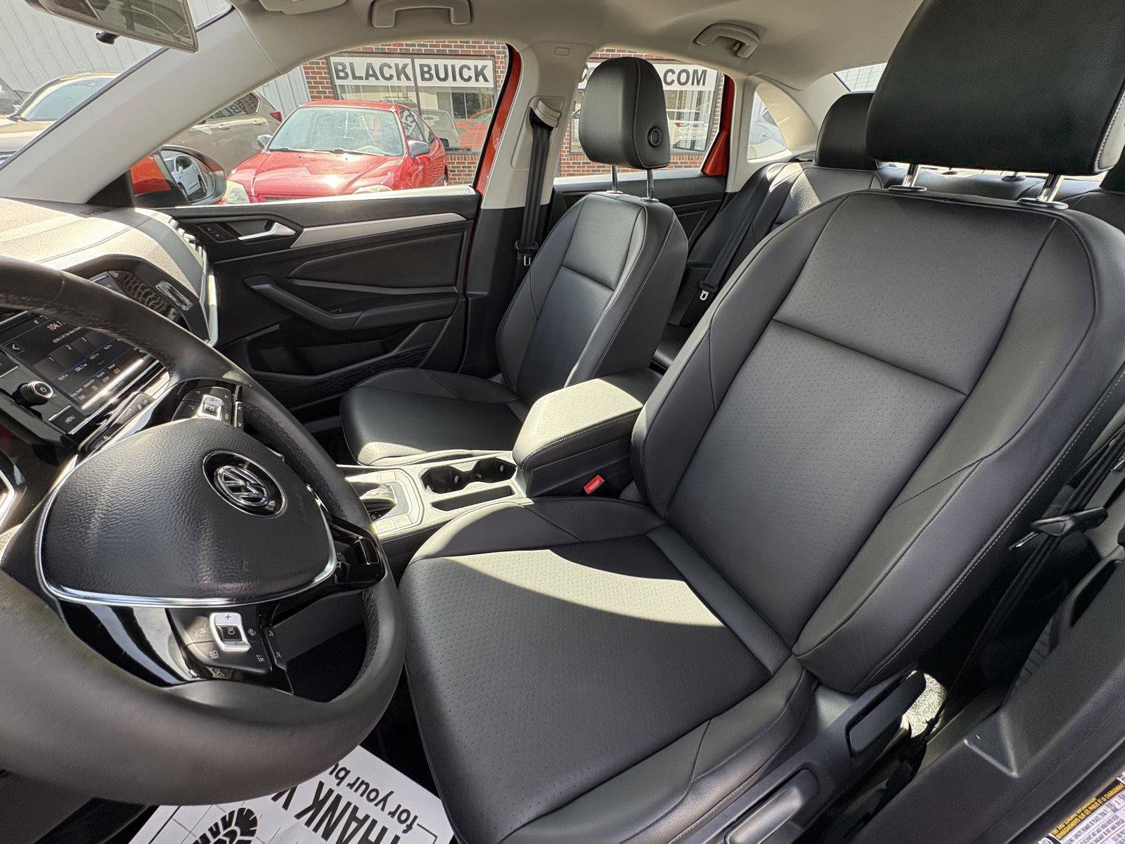 Used 2020 Volkswagen Jetta SE FWD image 9