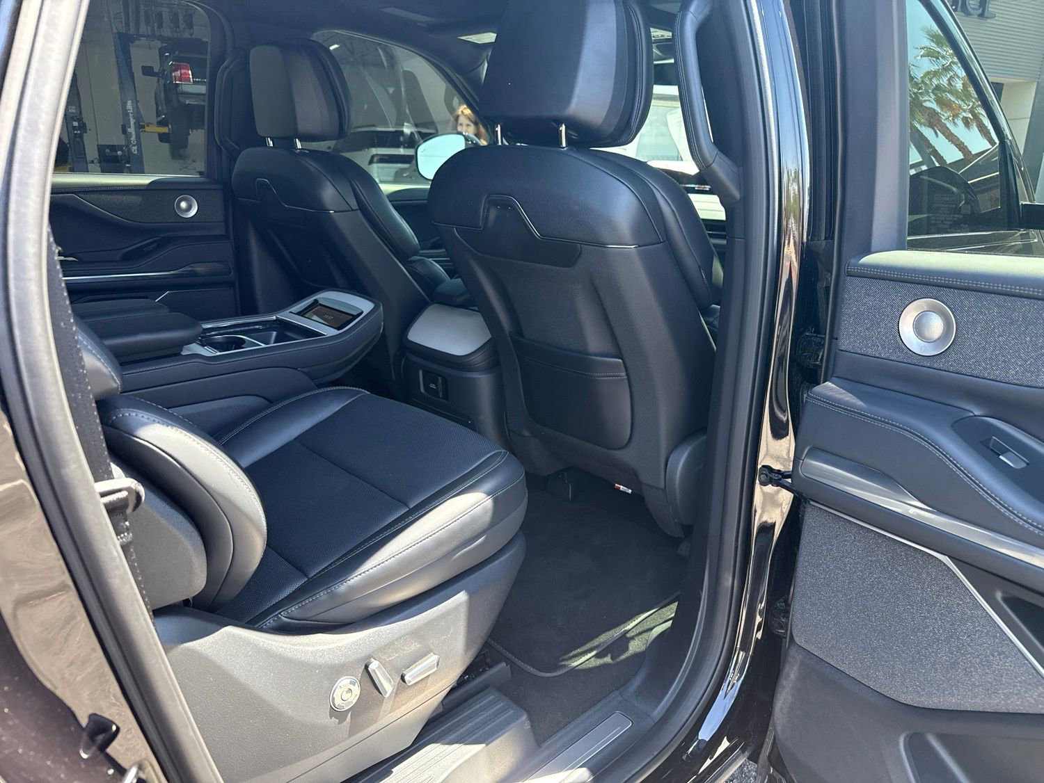 Used 2026 Lincoln Navigator L Reserve w/ Jet Appearance Package AWD/4WD image 14