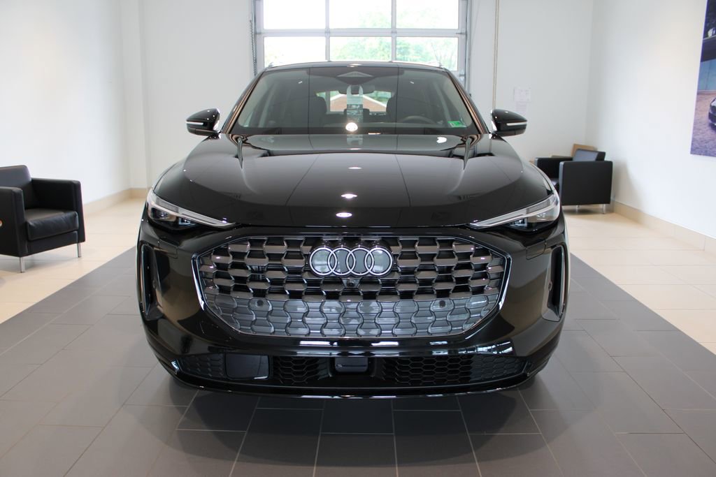 New 2025 Audi Q5 Premium Plus AWD/4WD image 3