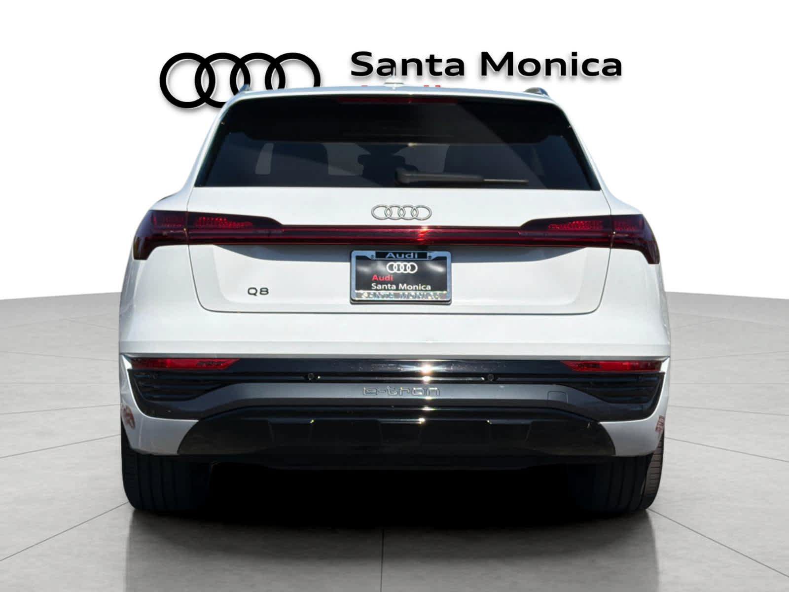 Used 2024 Audi Q8 e-tron Premium Plus w/ Premium Plus Package AWD/4WD image 7