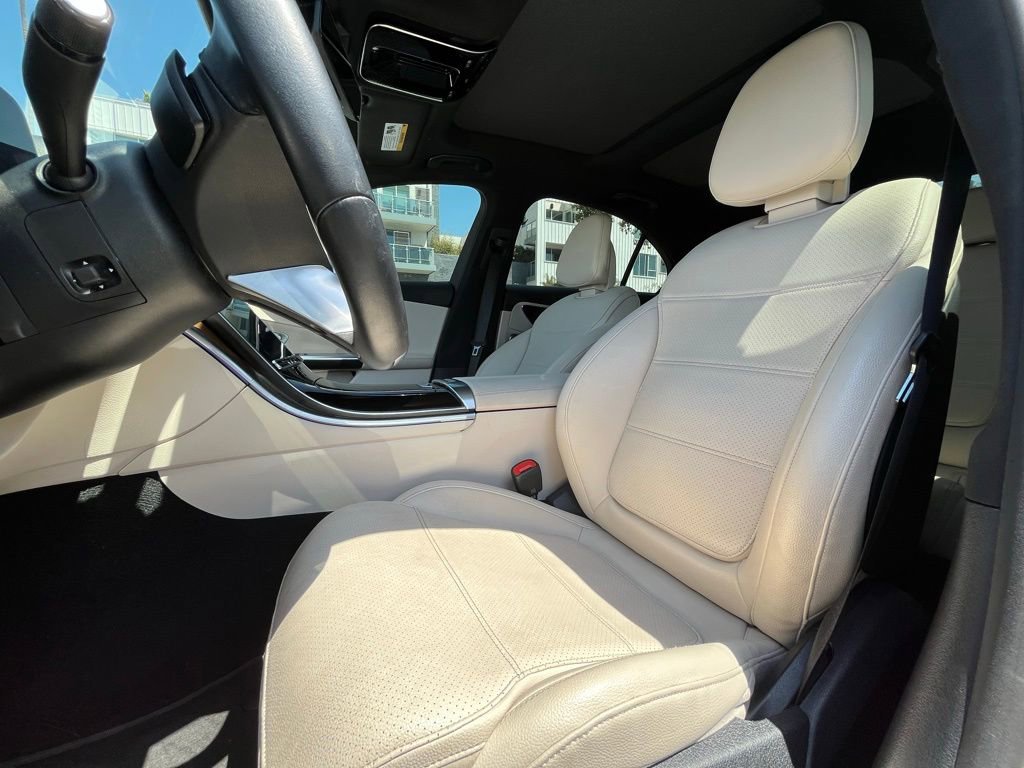 Used 2022 Mercedes-Benz C 300 Sedan w/ Exclusive Trim Package image 15