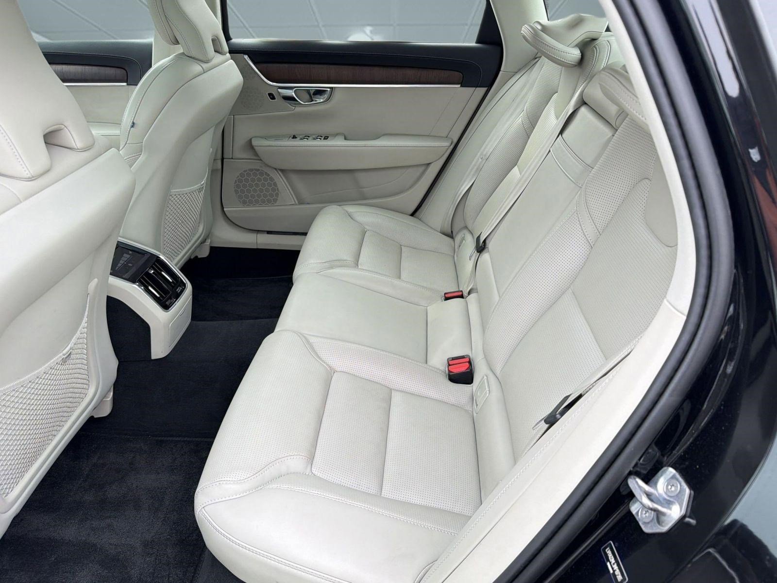 Used 2021 Volvo S90 T6 Inscription image 15