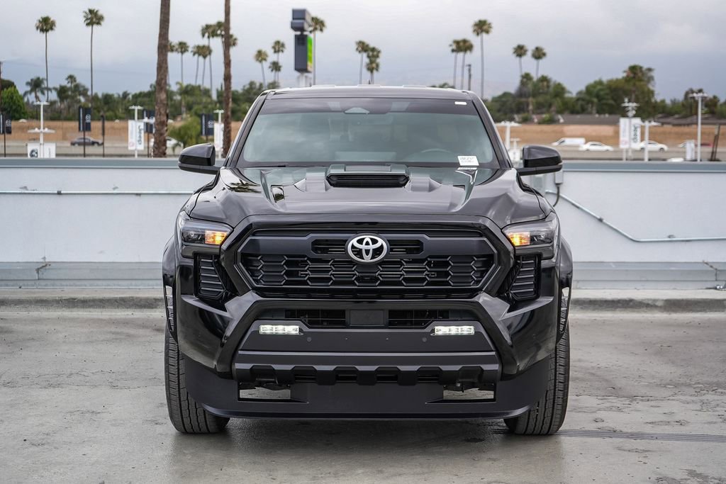 Used 2024 Toyota Tacoma TRD Sport w/ TRD Sport Upgrade Package AWD/4WD image 3