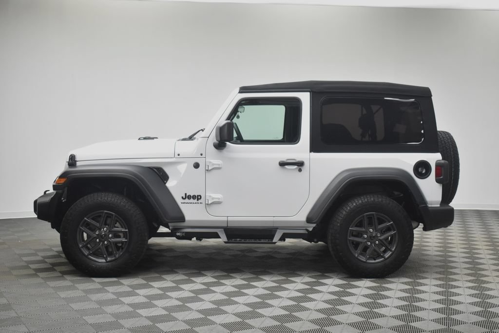 Used 2024 Jeep Wrangler Sport AWD/4WD image 13
