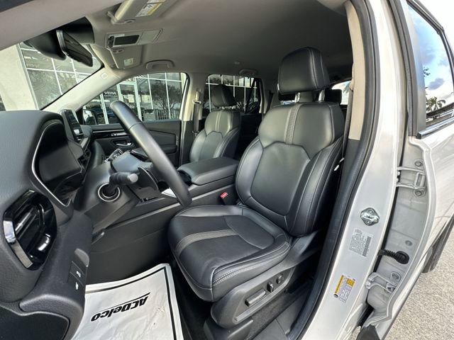 Used 2025 Honda Pilot EX-L image 19