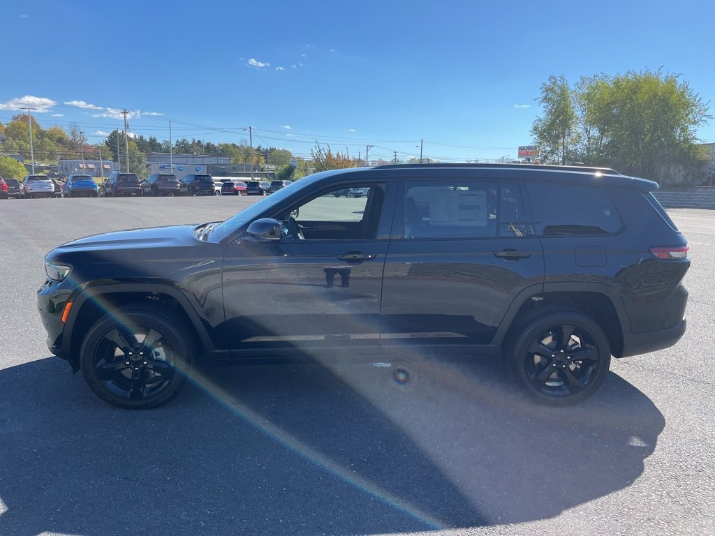 New 2025 Jeep Grand Cherokee L Altitude image 6