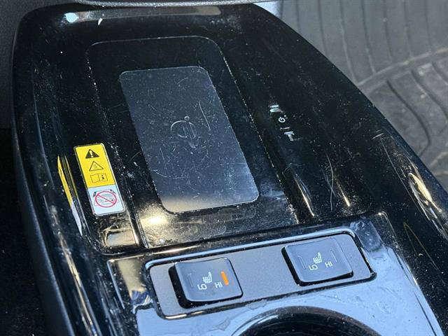 Used 2021 Toyota Prius Prime XLE image 41