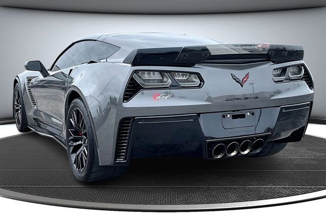 Used 2015 Chevrolet Corvette Z06 w/ 2LZ Preferred Equipment Group image 4