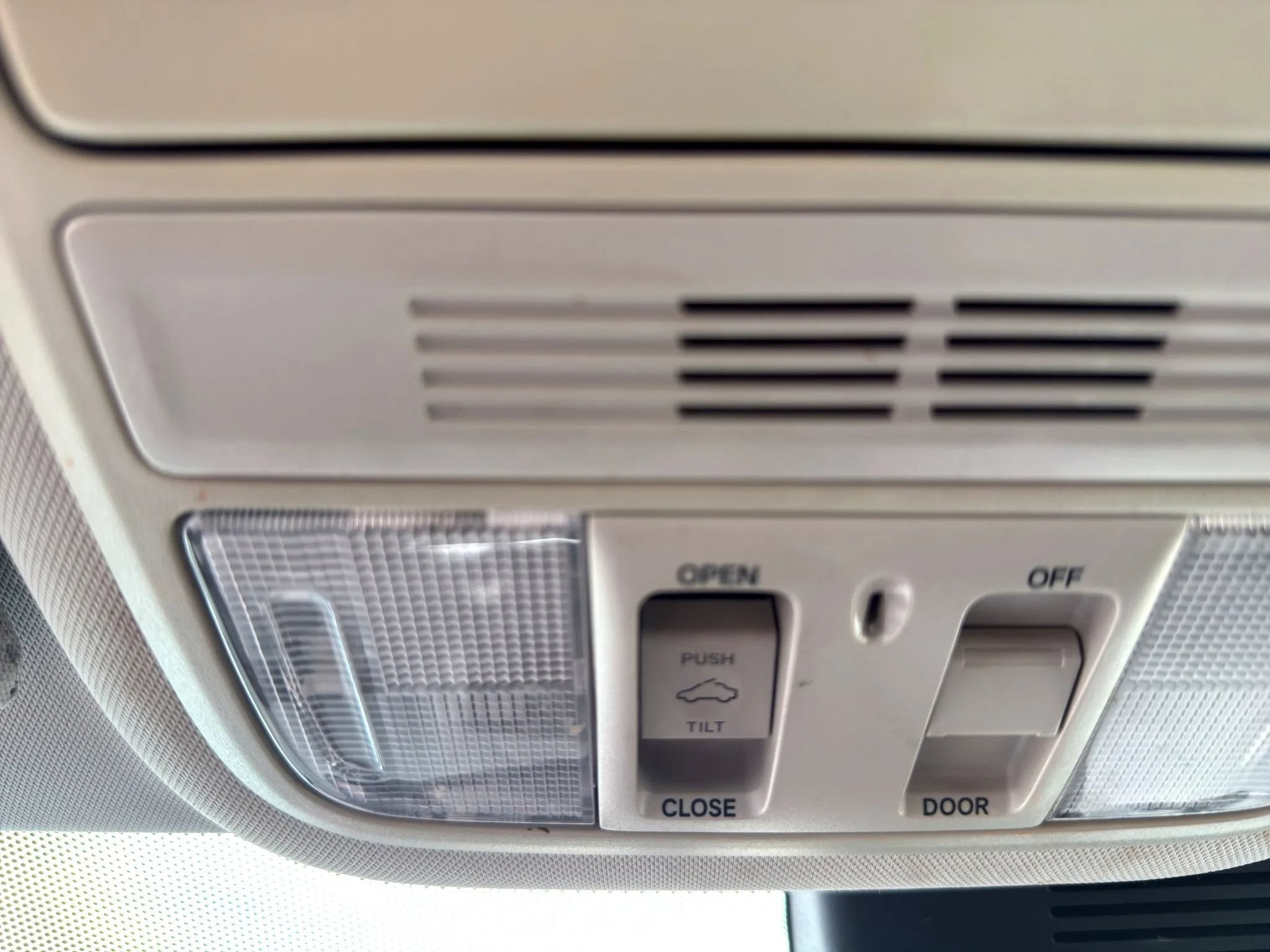 Used 2018 Honda Accord EX image 28