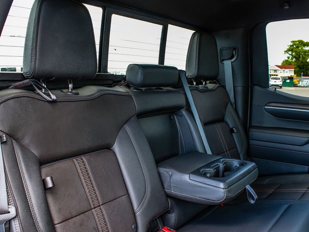 Used 2022 Chevrolet Silverado 1500 High Country w/ High Country Premium Package AWD/4WD image 37