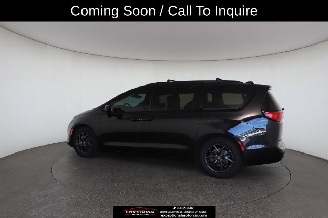 Used 2020 Chrysler Pacifica Touring-L Plus FWD image 9