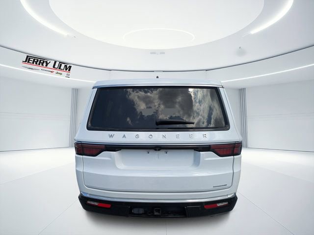 Used 2024 Jeep Wagoneer Series II w/ Flexible Seating Group image 4
