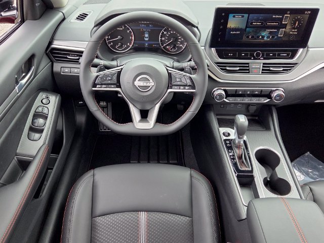 New 2026 Nissan Altima 2.5 SR FWD image 7