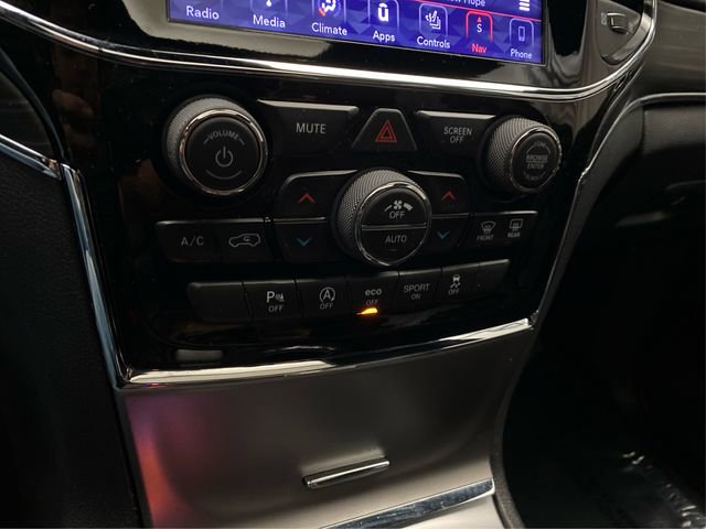 Used 2019 Jeep Grand Cherokee Limited AWD/4WD image 32