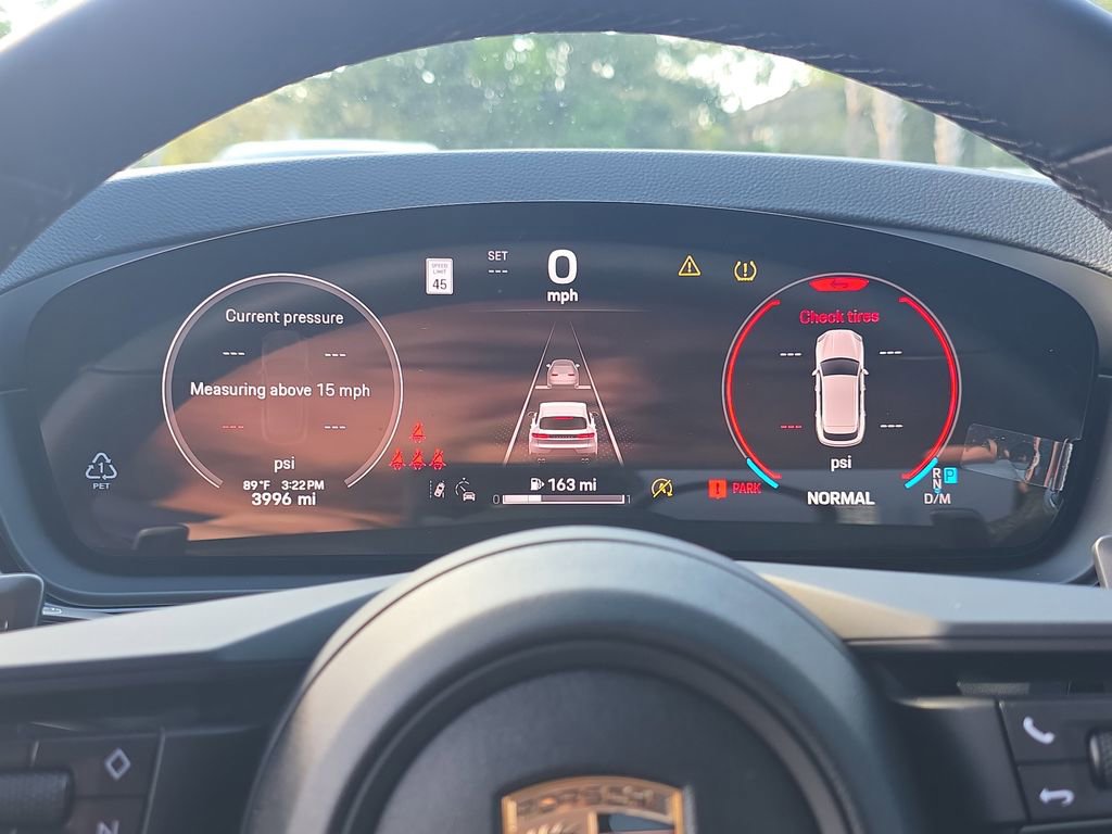 Certified 2025 Porsche Cayenne image 33