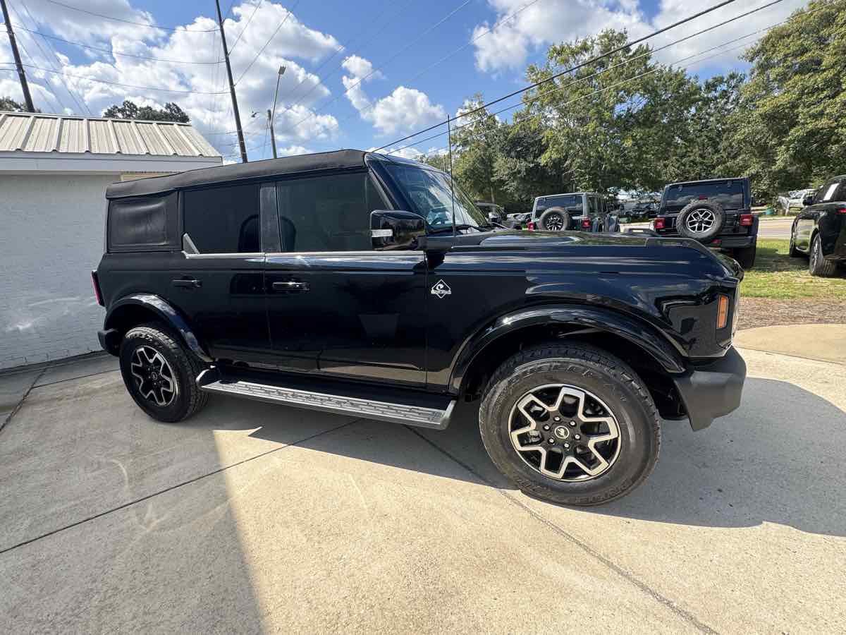 Used 2025 Ford Bronco Outer Banks AWD/4WD image 4