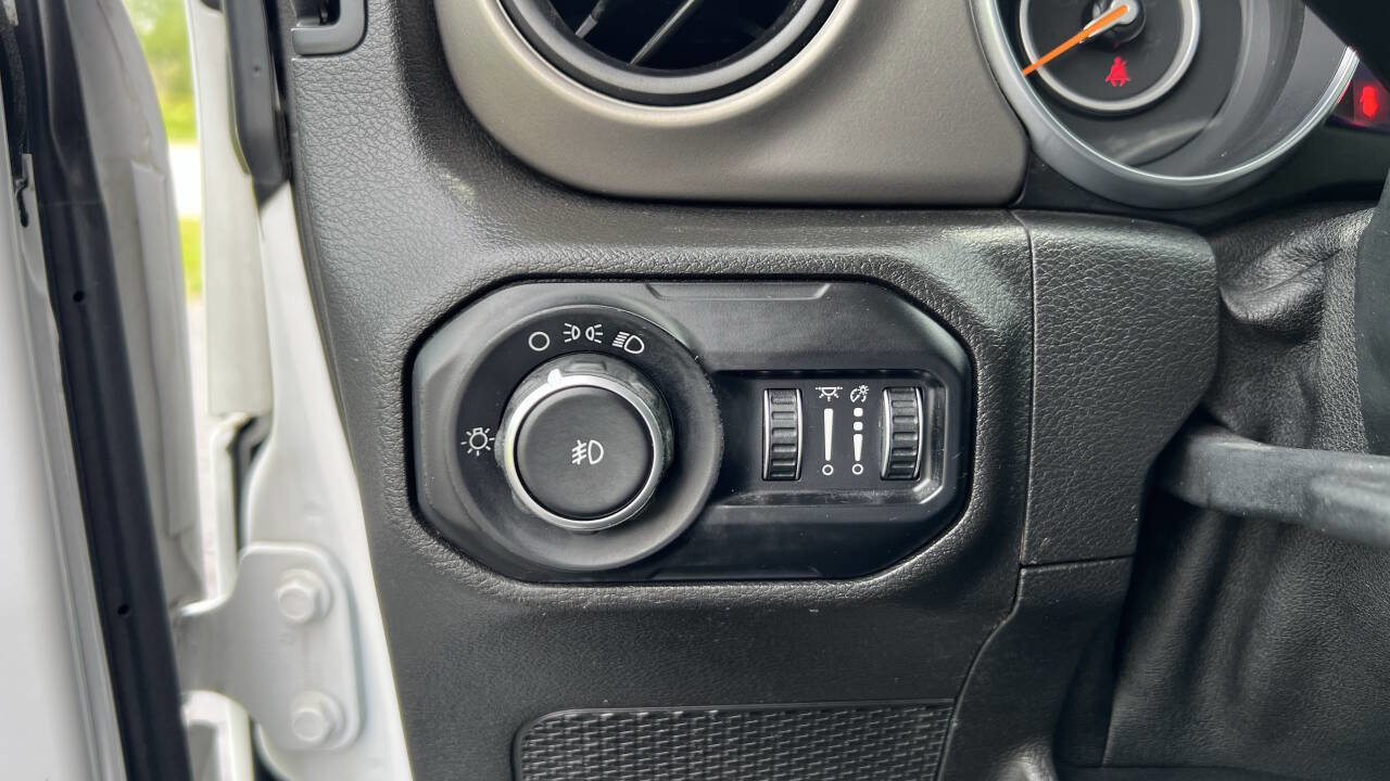 Used 2018 Jeep Wrangler Unlimited Sport image 16