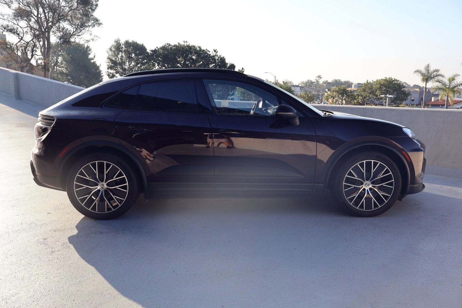 New 2025 Porsche Macan 4 Electric image 8