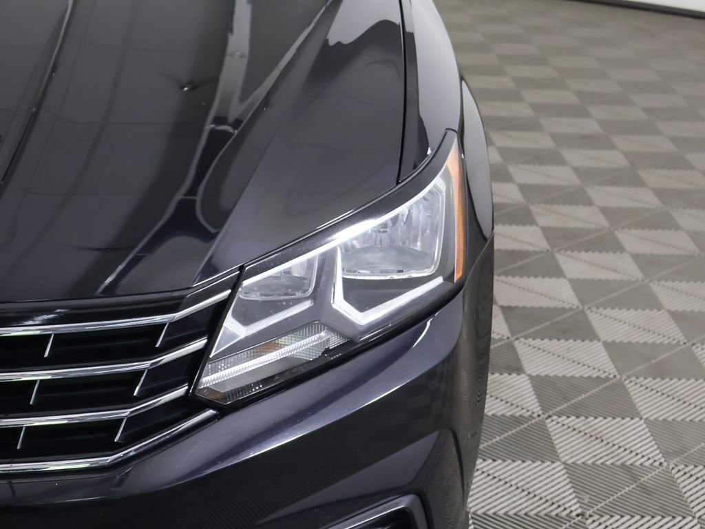 Used 2019 Volkswagen Passat 2.0T Wolfsburg FWD image 14
