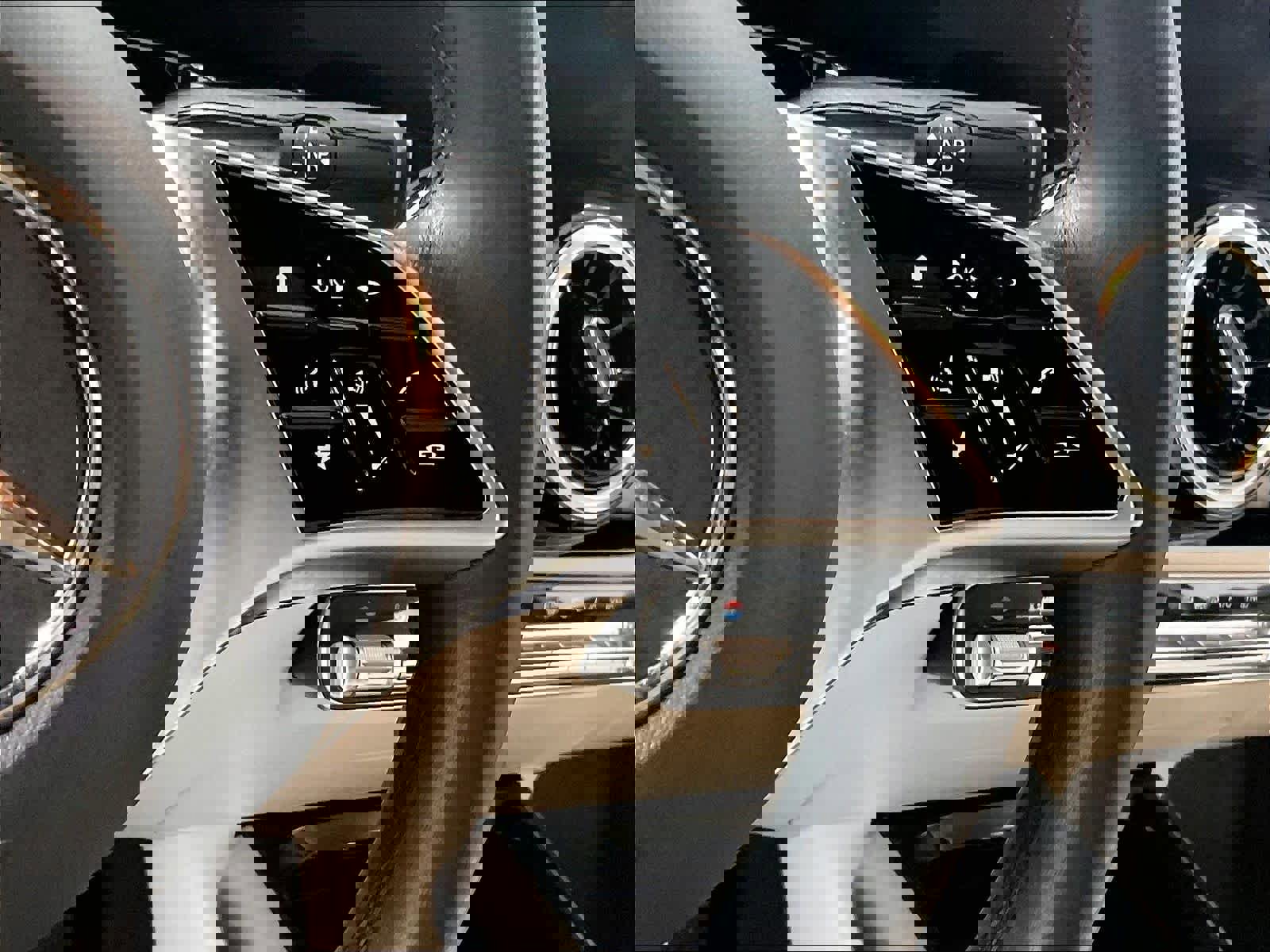 Used 2025 Mercedes-Benz GLA 250 4MATIC image 24