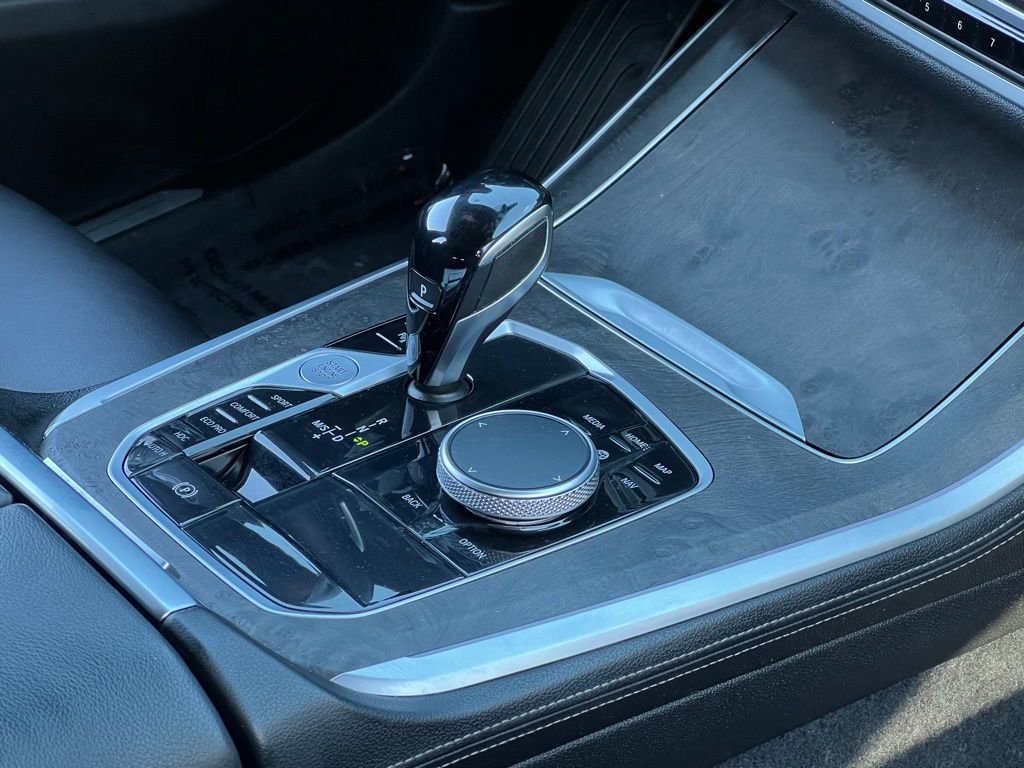 Used 2022 BMW X5 xDrive40i w/ Parking Assistance Package image 34