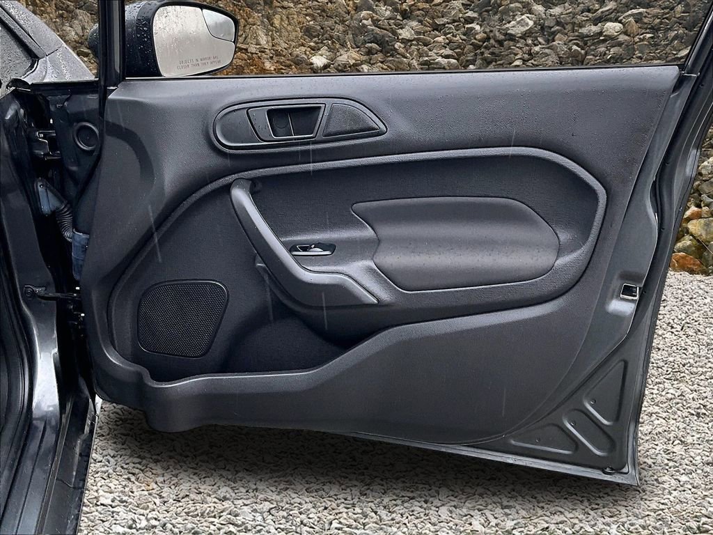 Used 2019 Ford Fiesta SE w/ Equipment Group 201A image 18