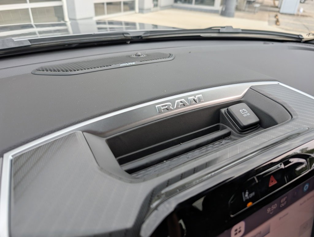 New 2026 RAM 1500 4x4 Crew Cab image 28