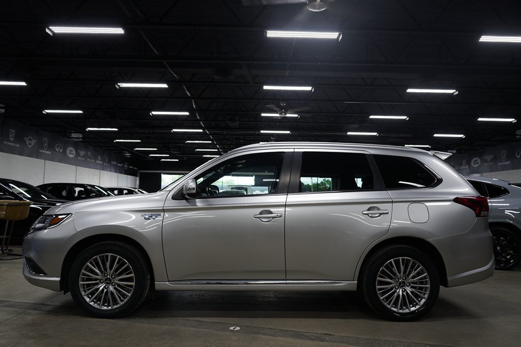 Used 2022 Mitsubishi Outlander SEL AWD/4WD image 2