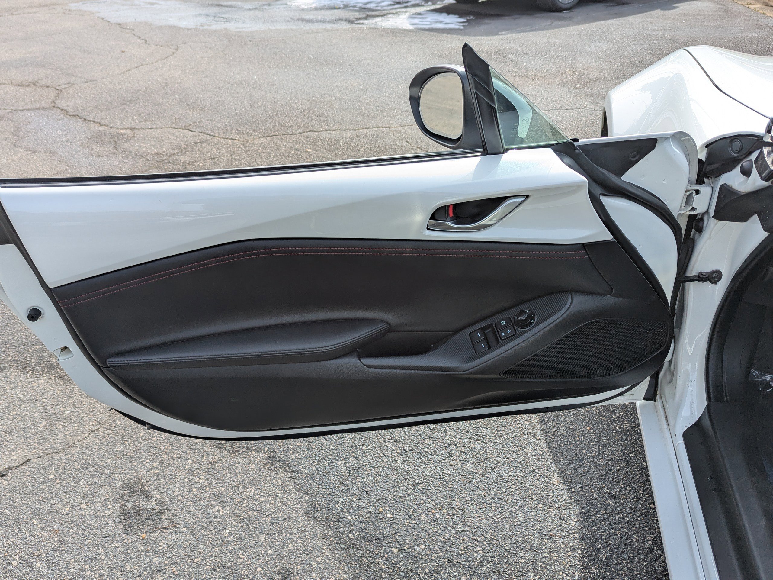 Used 2018 MAZDA MX-5 Miata Grand Touring image 13