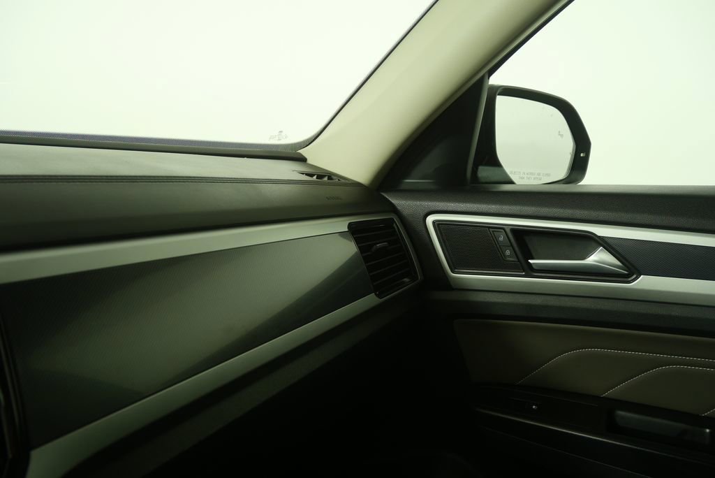 Used 2021 Volkswagen Atlas SEL R-Line image 24