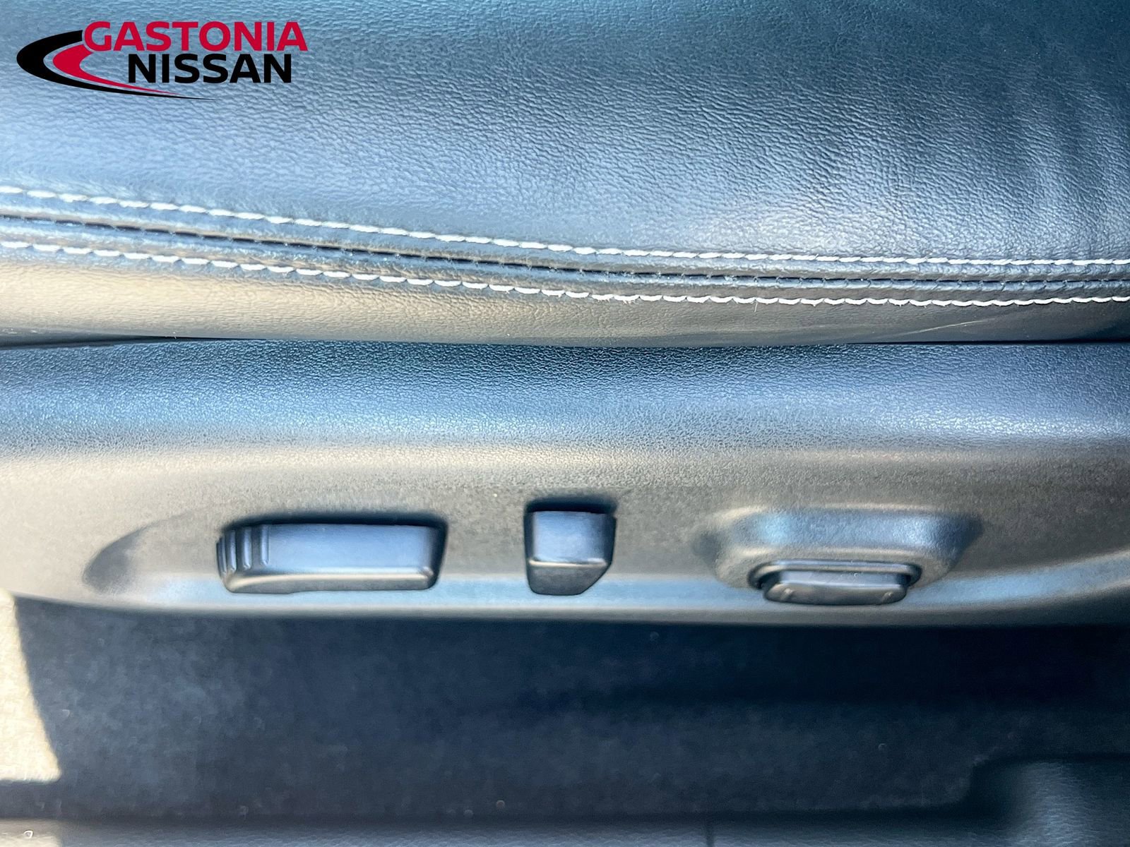 Used 2022 Nissan Murano SV w/ SV Midnight Edition Package image 25