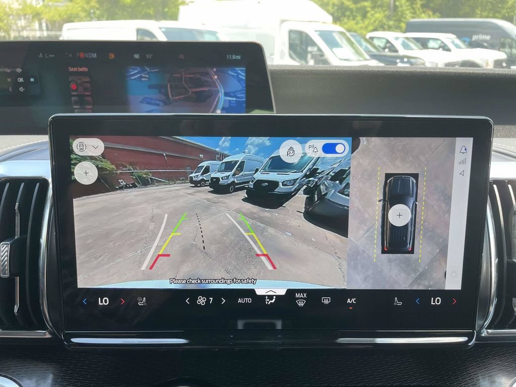 New 2026 Ford Expedition Platinum w/ Stealth Appearance Package AWD/4WD image 20