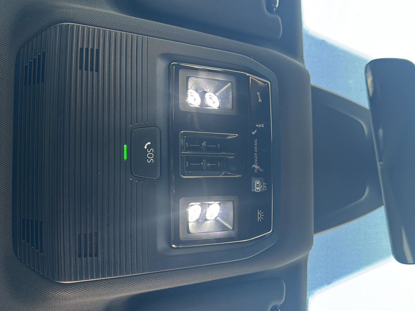 New 2026 Volkswagen Atlas Cross Sport SEL R-Line image 21