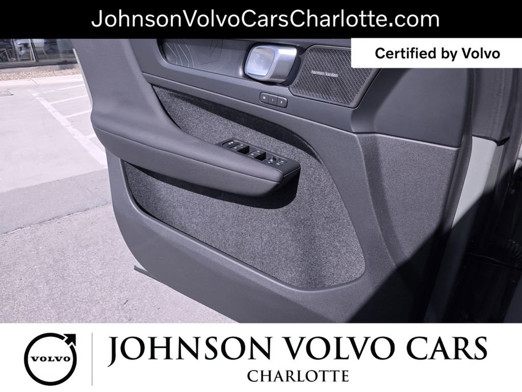 Used 2023 Volvo XC40 Recharge Ultimate w/ Protection Package Premier image 28