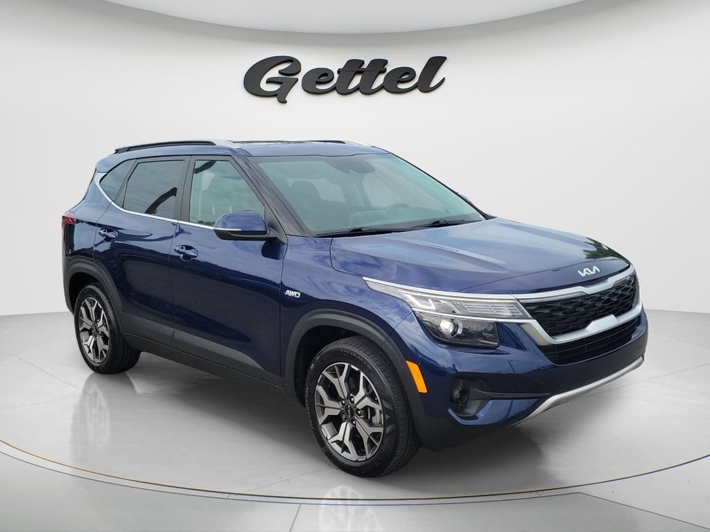 Used 2023 Kia Seltos EX AWD/4WD image 3