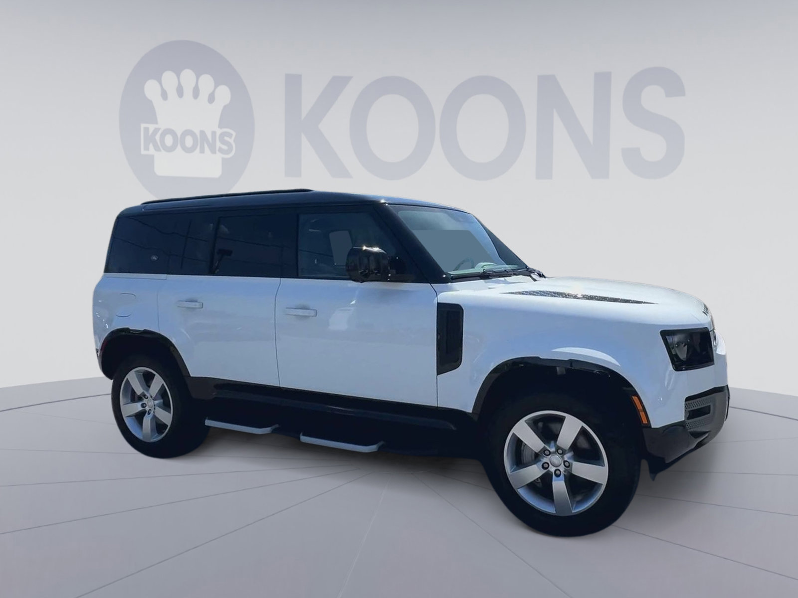 Used 2024 Land Rover Defender 110 X-Dynamic SE image 2