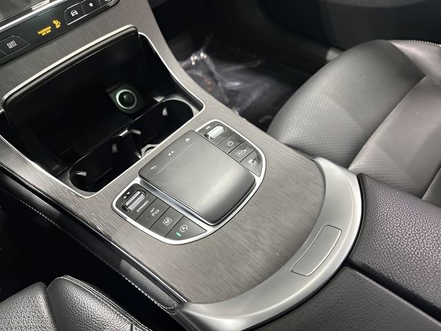 Used 2021 Mercedes-Benz GLC 300 4MATIC image 27