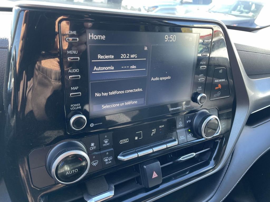 Used 2021 Toyota Highlander LE image 38