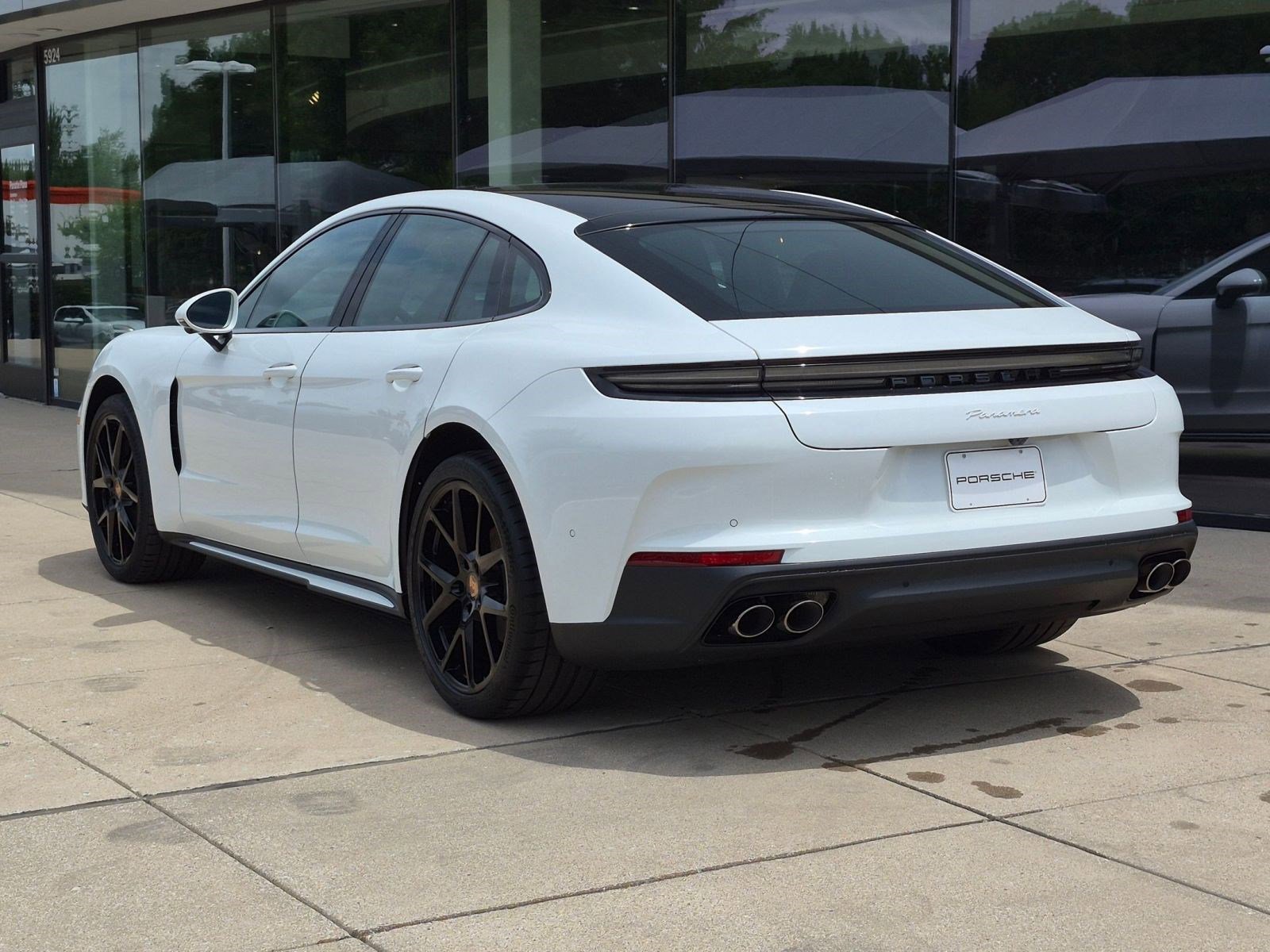 New 2026 Porsche Panamera image 3