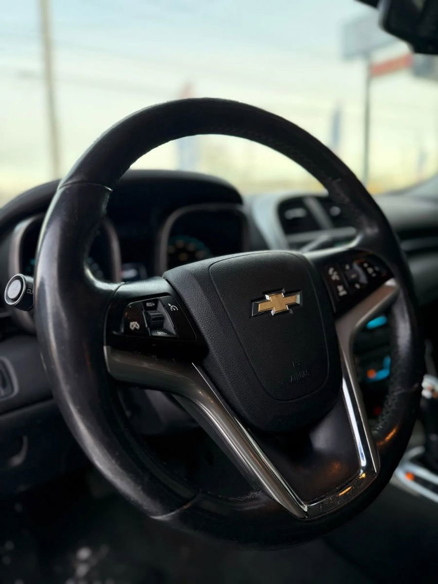 Used 2015 Chevrolet Malibu LT image 10