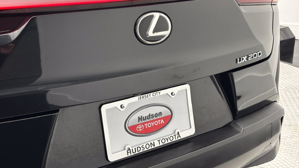 Used 2019 Lexus UX 200 w/ Accessory Package FWD image 7