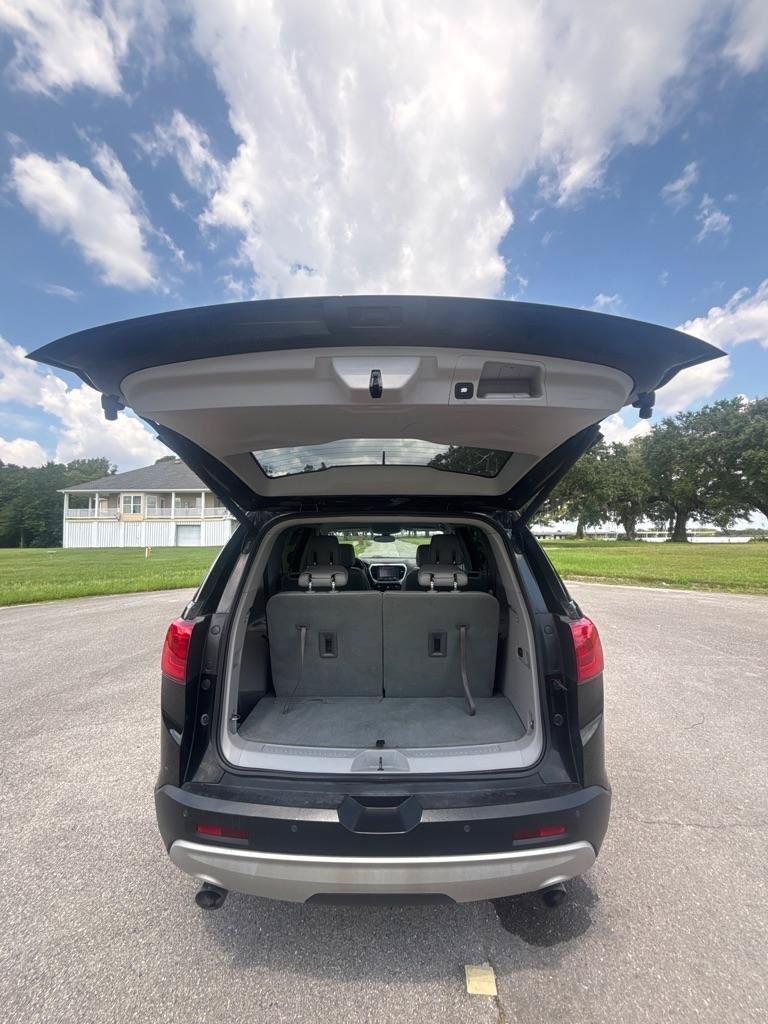 Used 2019 GMC Acadia SLT FWD image 13