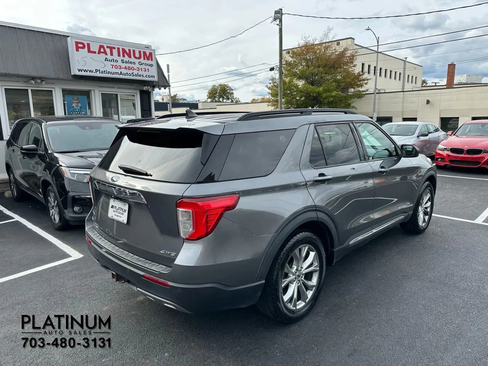 Used 2021 Ford Explorer XLT w/ Equipment Group 202A image 6