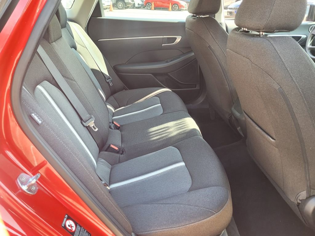 Used 2022 Hyundai Sonata SE w/ Cargo Package image 14