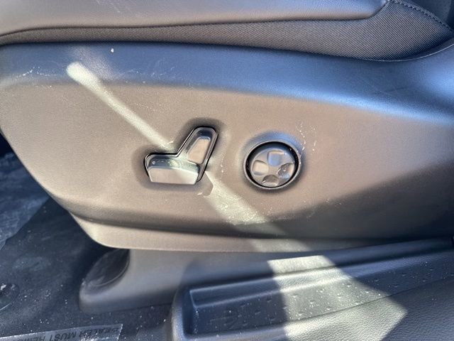 New 2026 Chrysler Pacifica Select image 10