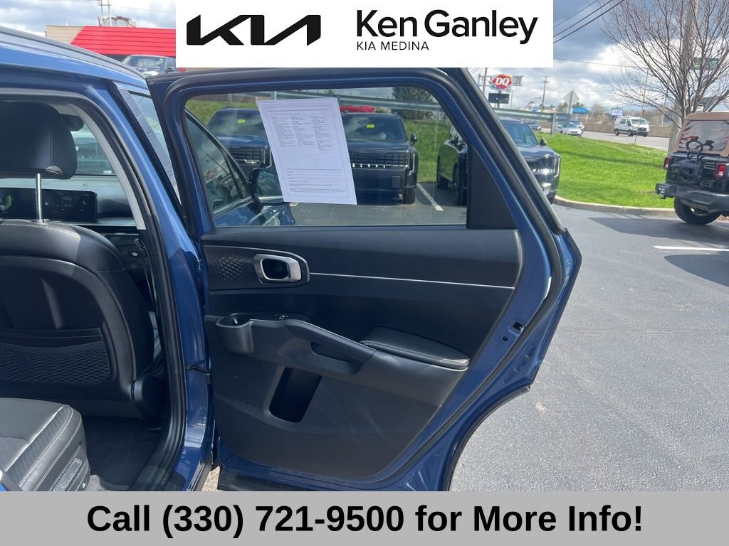 Certified 2025 Kia Sorento S w/ Panoramic Sunroof Package image 53