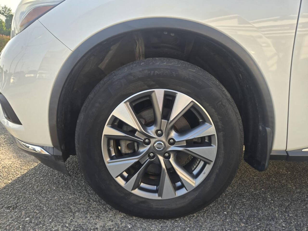 Used 2015 Nissan Murano SV AWD/4WD image 16